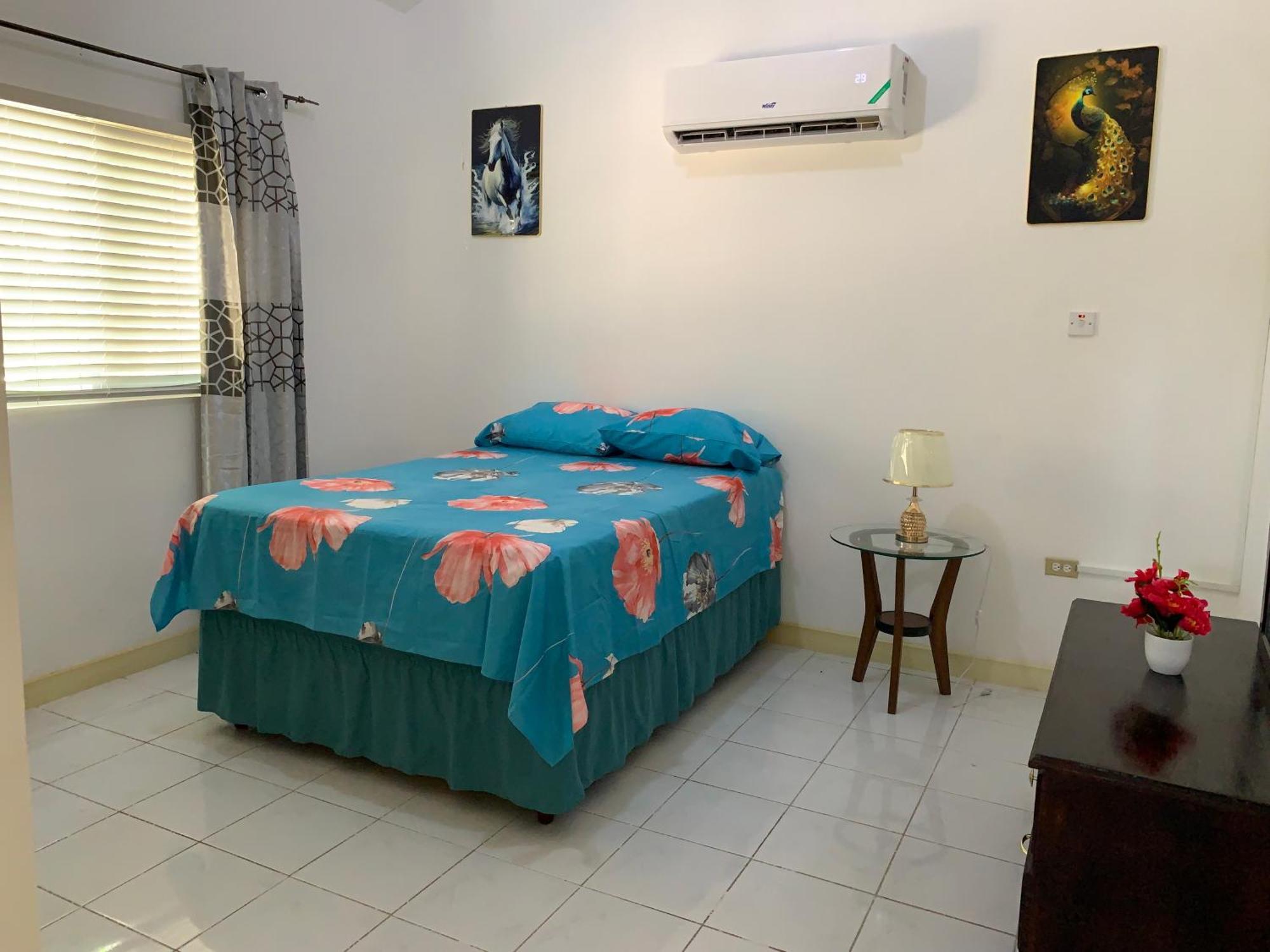 Отель Caribbean Escape Портмор Экстерьер фото